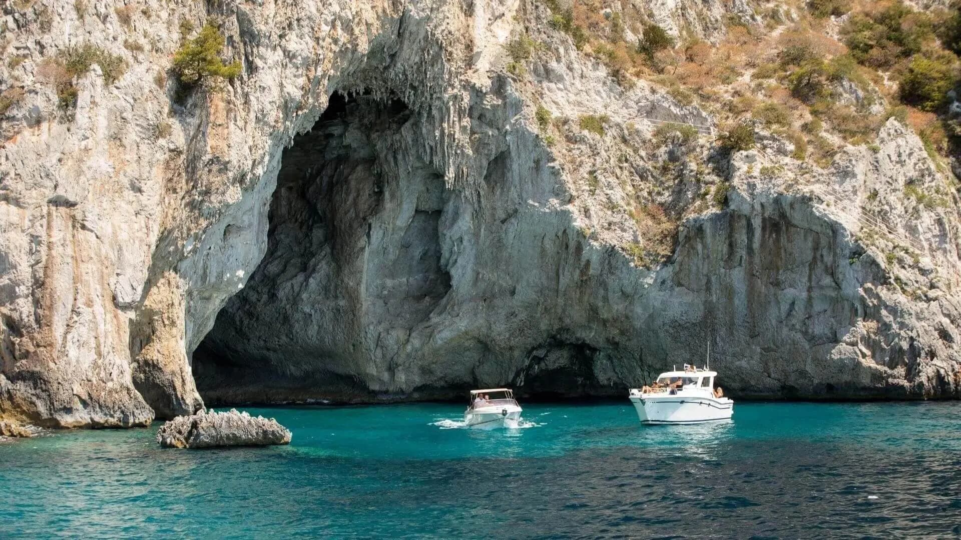 Grotta Bianca e Arco Naturale