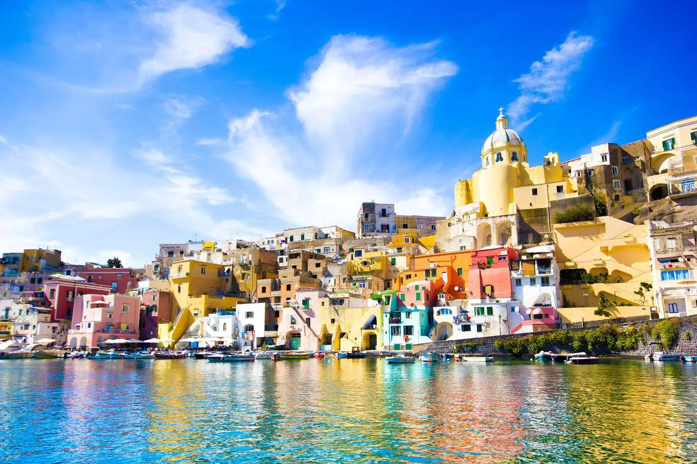 Journey through the jewel islands of the Gulf of Naples